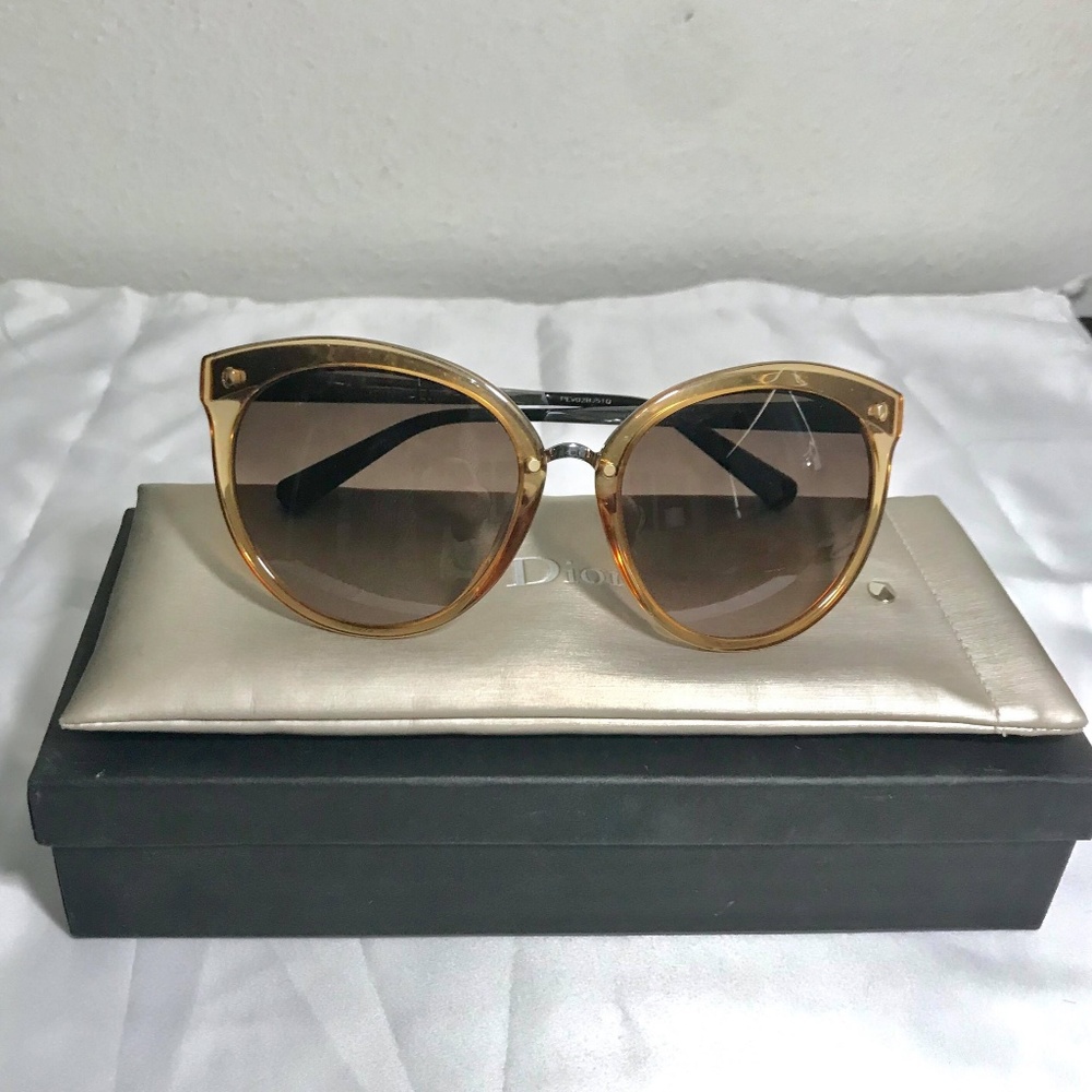 BNIB Dior Frozen1